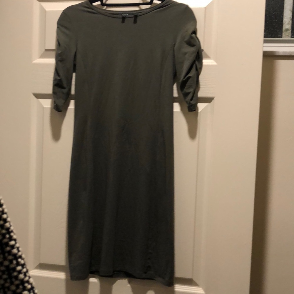 Theory khaki green jersey knit Rubric gathered sleeve dress petite